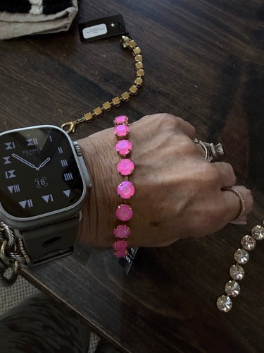 Izzy Bracelet in Poppy Ultra Pink Frost