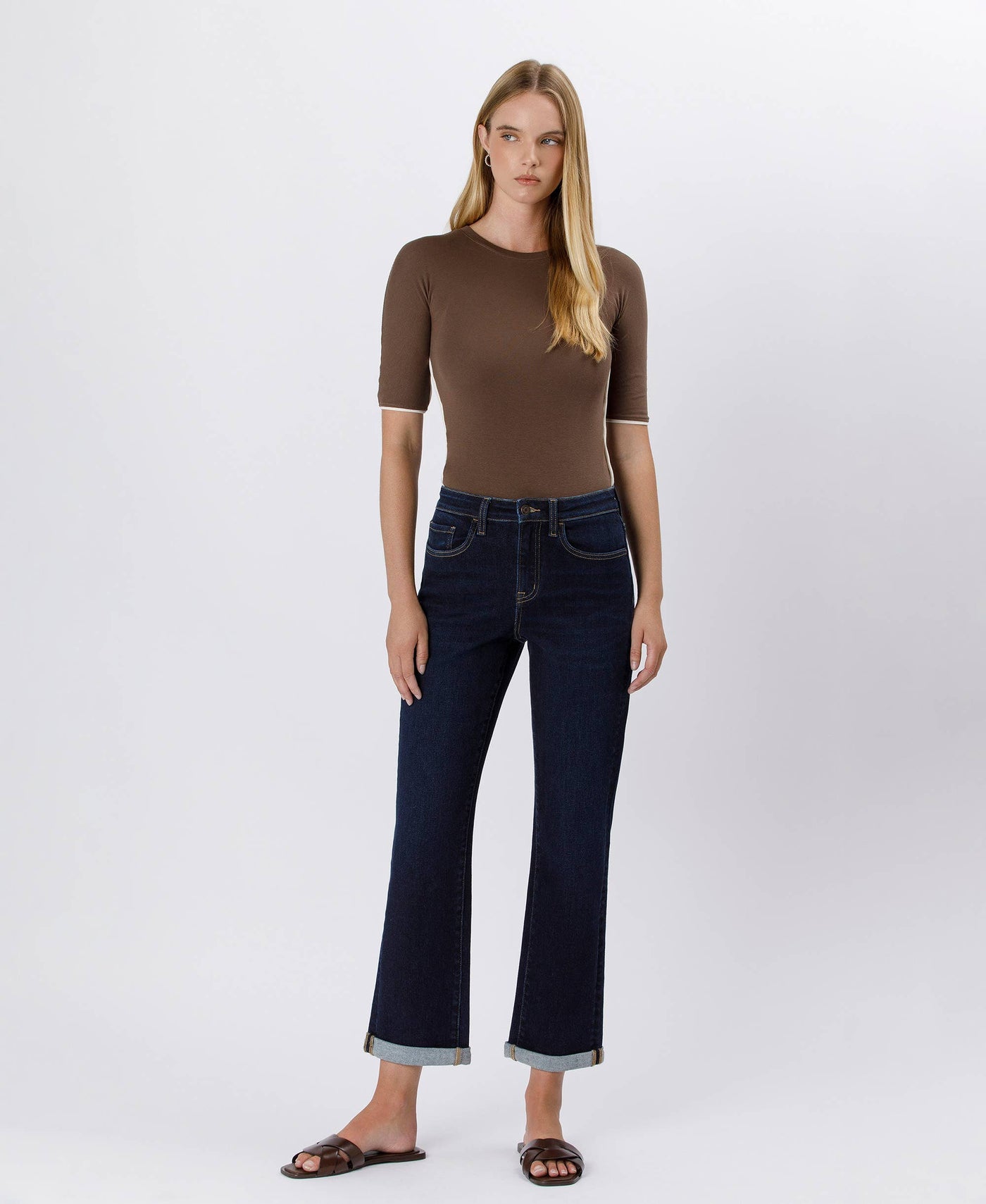 Lola HIGH RISE CUFFED CROP STRAIGHT JEANS