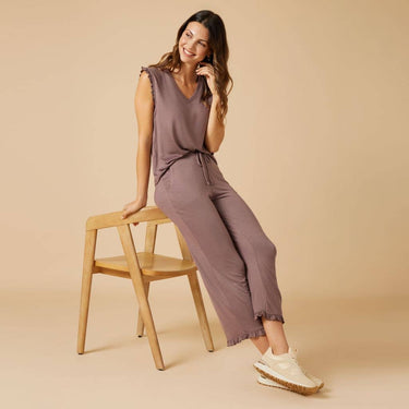 Dream Ruffle V-neck with Cropped Pant