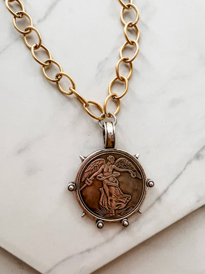 Artifact Necklace: Morgan