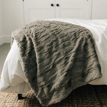 Lush Extra Large Throw by Saranoni